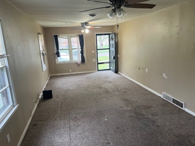 Good starter home or Investment property - image 3