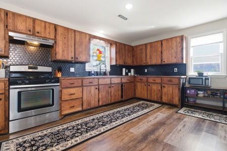 Spacious Country Retreat on 22.6 Acres with Dual Living Potential - image 15