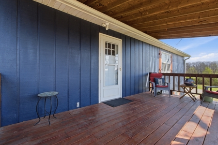 Spacious Country Retreat on 22.6 Acres with Dual Living Potential - image 8