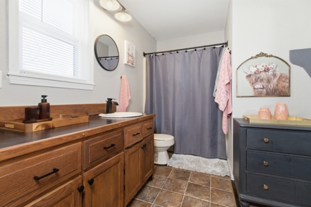 Spacious Country Retreat on 22.6 Acres with Dual Living Potential - image 31