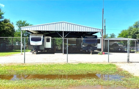 Turnkey Retreat-Dual Travel Trailers in Thunderbird Bay - image 4
