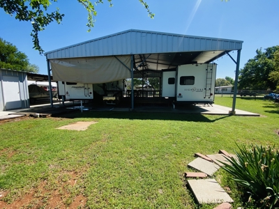 Turnkey Retreat-Dual Travel Trailers in Thunderbird Bay - image 13