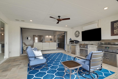 Golf Course Luxury Home in Robson Ranch Denton - image 11