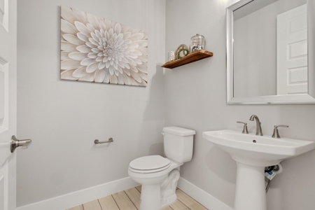 Golf Course Luxury Home in Robson Ranch Denton - image 30