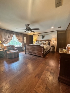 Country Home with Stables for sale in Marshall, TX - image 8