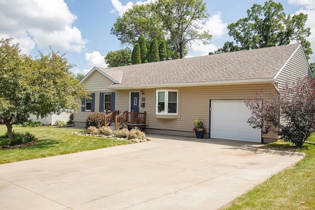 Discover this home- Stewartville, Minnesota close to Mayo Clinic! - image 1