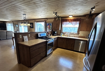 Mountain Home for Sale with Fabulous Mountain Views - image 5