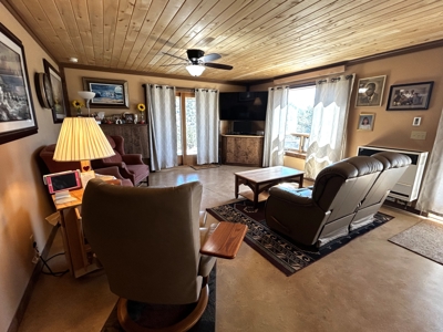 Mountain Home for Sale with Fabulous Mountain Views - image 7