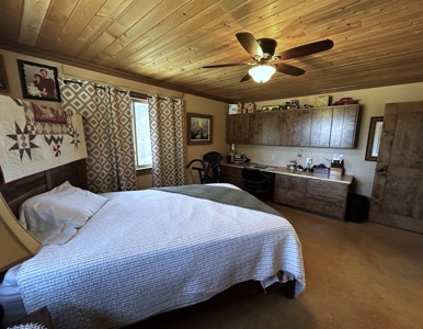 Mountain Home for Sale with Fabulous Mountain Views - image 11