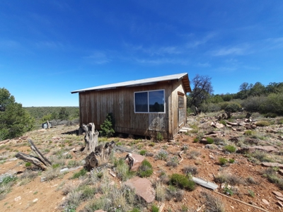 REMOTE Northern AZ off grid 160 ACRES old Homestead property - image 8