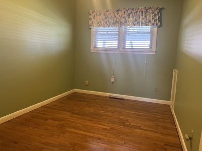 Brick Craftsman Style Home in Town - Large Lot - Liberty, KY. - image 6