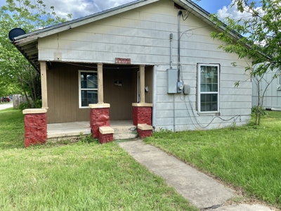 Investor Special or Starter Home Opportunity - image 2