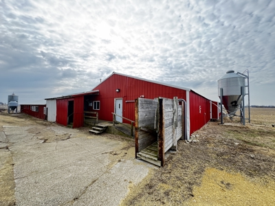 13-acre farmstead in the Town of Clinton in Rock County - image 7