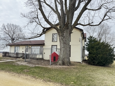 13-acre farmstead in the Town of Clinton in Rock County - image 39