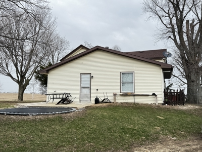 13-acre farmstead in the Town of Clinton in Rock County - image 3