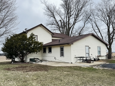 13-acre farmstead in the Town of Clinton in Rock County - image 4