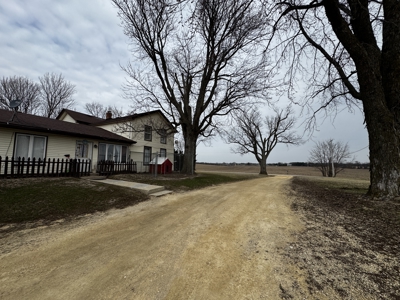 13-acre farmstead in the Town of Clinton in Rock County - image 40