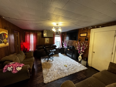 13-acre farmstead in the Town of Clinton in Rock County - image 45