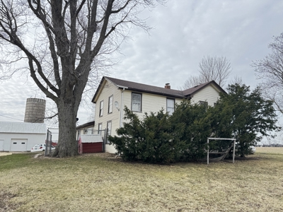 13-acre farmstead in the Town of Clinton in Rock County - image 38