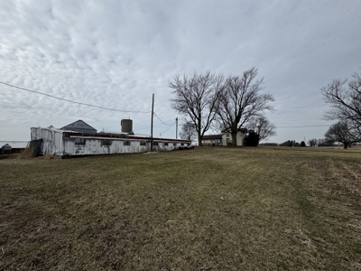 13-acre farmstead in the Town of Clinton in Rock County - image 6