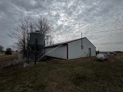 13-acre farmstead in the Town of Clinton in Rock County - image 31