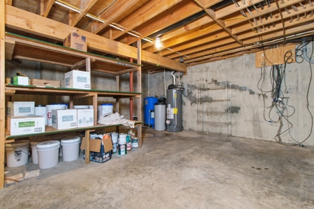 Gorgeous Custom Built Home with Equine setup - image 23