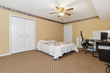 Gorgeous Custom Built Home with Equine setup - image 21