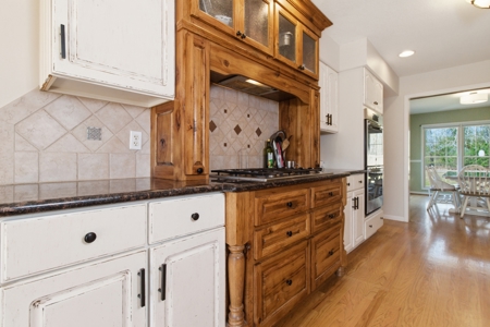 Gorgeous Custom Built Home with Equine setup - image 4