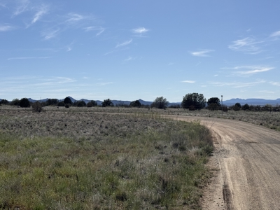 Land for sale in Paulden AZ, no HOA - image 3