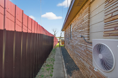 Adair, Oklahoma Lakefront Home For Sale - image 7