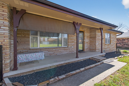 Adair, Oklahoma Lakefront Home For Sale - image 8