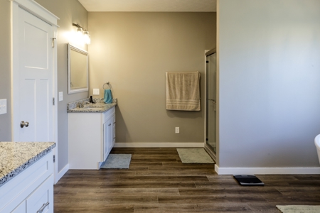 Modern Farmhouse In Sage Arkansas - image 27