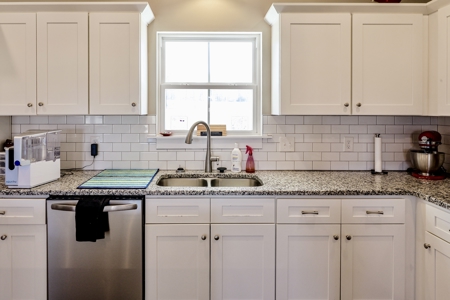 Modern Farmhouse In Sage Arkansas - image 17