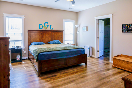 Modern Farmhouse In Sage Arkansas - image 19