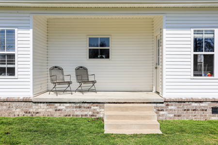 Modern Farmhouse In Sage Arkansas - image 40