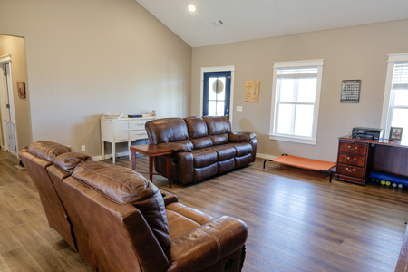 Modern Farmhouse In Sage Arkansas - image 11