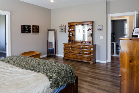 Modern Farmhouse In Sage Arkansas - image 20