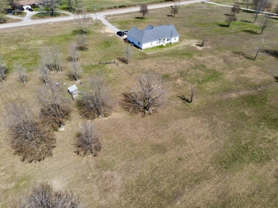 Modern Farmhouse In Sage Arkansas - image 43