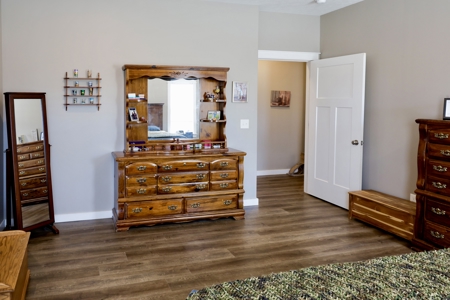 Modern Farmhouse In Sage Arkansas - image 21