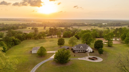 4BR-3BA Home in Winnsboro, TX 11.2 Acres Large Shop Move In Ready - image 47