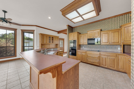 4BR-3BA Home in Winnsboro, TX 11.2 Acres Large Shop Move In Ready - image 12