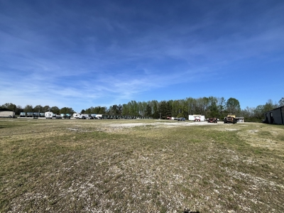 Versatile Commercial Investment Property Lee County - image 2