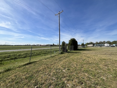 Versatile Commercial Investment Property Lee County - image 3