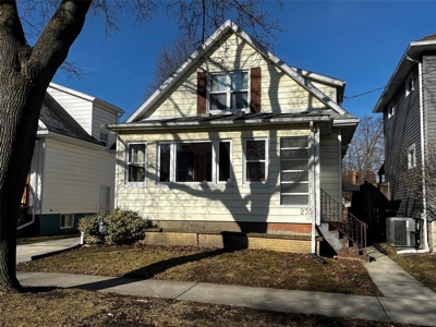 3-Bedroom Sarnia Home with Garage & Modern Upgrades - image 1