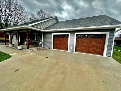 Energy Efficient, Spacious Home Near NWSU - image 2