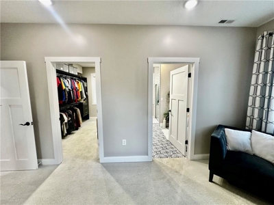 Energy Efficient, Spacious Home Near NWSU - image 28