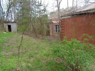 2.9 Acres w/ Abandon Schoolhouse in Hancock County - image 20