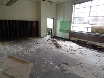 2.9 Acres w/ Abandon Schoolhouse in Hancock County - image 17