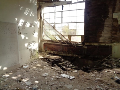 2.9 Acres w/ Abandon Schoolhouse in Hancock County - image 15