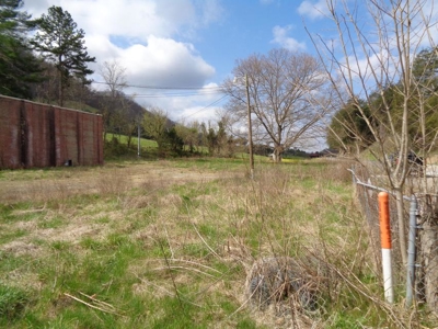 2.9 Acres w/ Abandon Schoolhouse in Hancock County - image 29